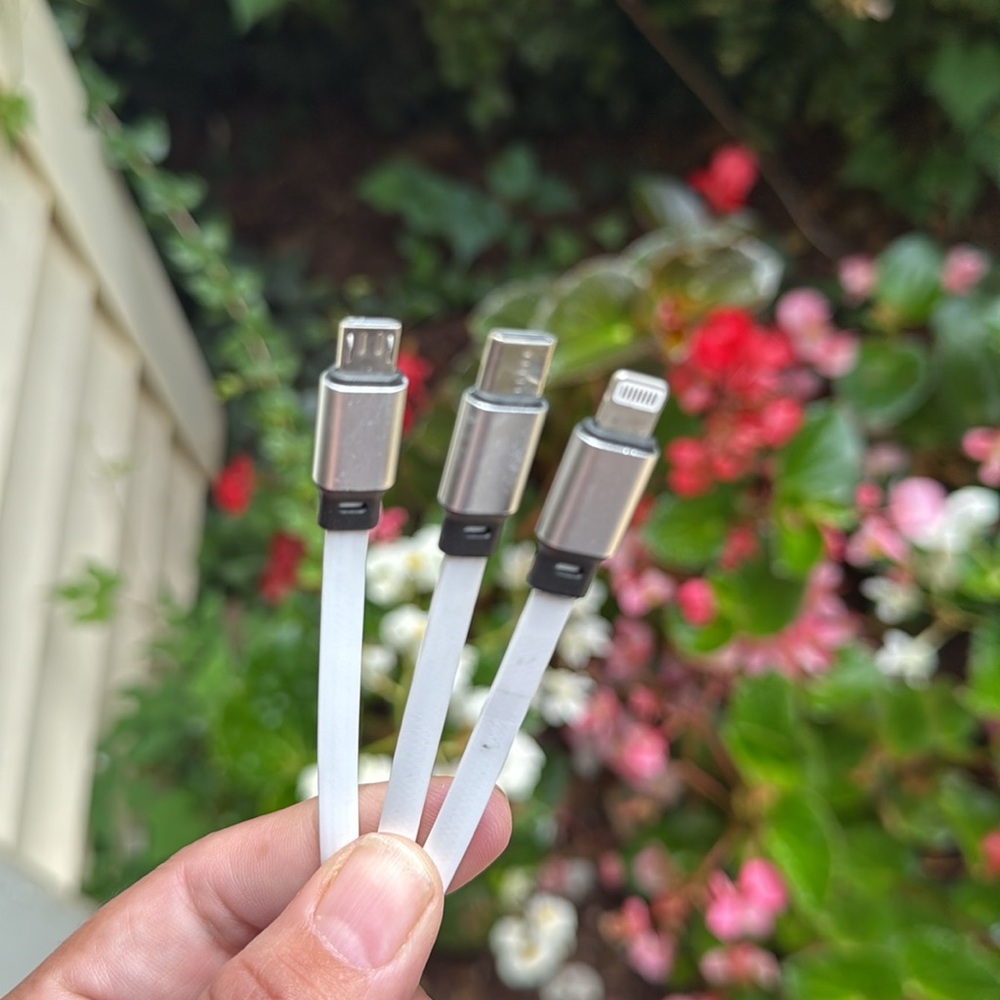 Labubu Multi-Connector Charging Cable - Pink - Picture 3 of 7